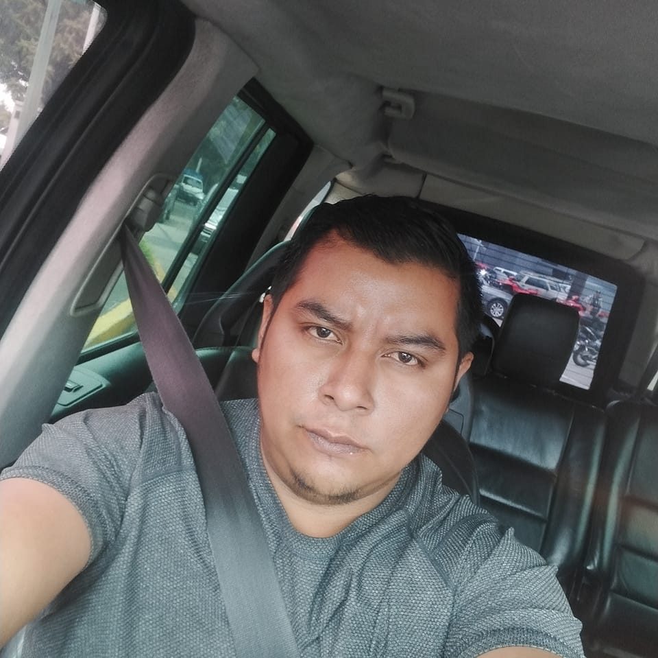 <em>Daniel Zamora</em>